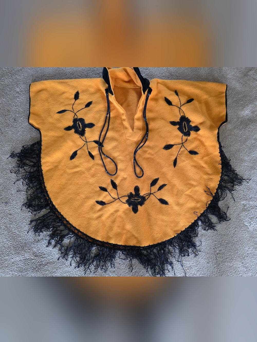 Vintage/Antique | Boho Wool Poncho| Embroidered Cape | Southwestern | Guc